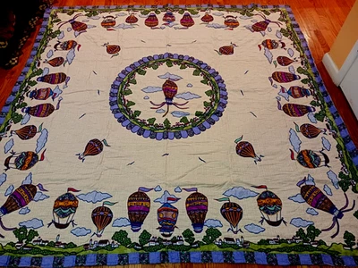 贴花/刺绣热气球被子 100 英寸 x 90 — 第 1/4 张图片