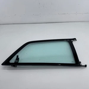 AUDI S3 8L VENTANA CRISTAL CUARTO 3 PUERTAS OSR RH CONDUCTOR TRASERO DERECHO 00-03 - Imagen 1 de 17