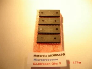 MOTOROLA MC6854PD, CONTROLLER I/O SERIALE, USATO - Foto 1 di 1