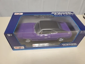 Maisto Special Edition 1:18 Scale 1969 Dodge Charger R/T Diecast Car - Picture 1 of 4