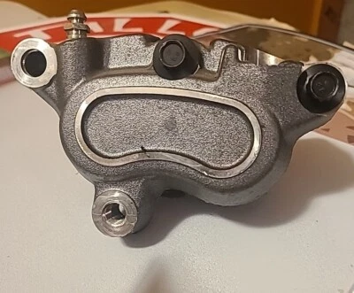 Harley Davidson 08-17 Dyna (exceto FXDF FXDLS e 14-17 FXDL) e 08-14 Softtail - Imagem 1 de 3