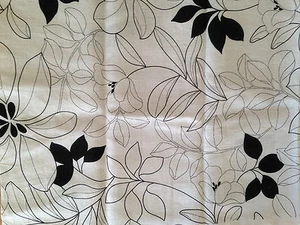 Black and White Floral Linen fabric remnant size 146cm x 48cm - Picture 1 of 4