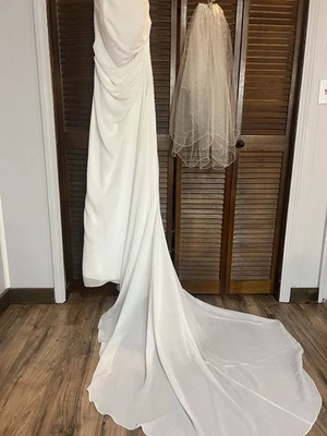 Davids Bridal Wedding Dress - Image 1 of 4
