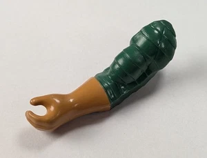 Vtg 1986 MOTU Masters King Hiss Left Arm Armor He-Man Green Accessory Body Part - Picture 1 of 1