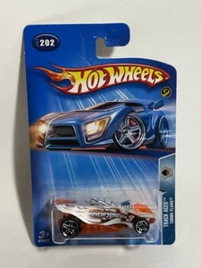 Hot Wheels Track Aces Turbo Flame "White" #202 Hecho en 2003 ¡NUEVO! - Imagen 1 de 4