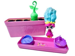 Skyrocket Blume Surprise Rare Doll With Clothes & Baby Blume Planter Accessories - Picture 1 of 15