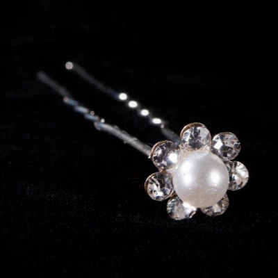 24-PACK BRIDAL CRYSTAL RHINESTONE PEARL FLOWER HAIR PINS - Image 1 of 2