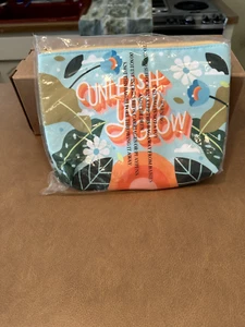 Bolsa de maquillaje Tula "¡Desata tu brillo!" (EDICIÓN LIMITADA) - Imagen 1 de 1