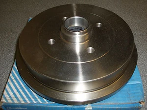 Audi 80 1.6 1973 - 1986 Bendix 329136B Rear Brake Drum - Picture 1 of 1
