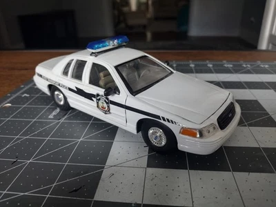 Policía Estatal de Transporte de Carolina del Sur 1993 Ford Crown Vic modelo personalizado 1/24 MIRAR Foto 1 de 4