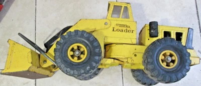 VINTAGE ORIGINAL MIGHTY TONKA FRONT LOADER, PRESSED STEEL 20"x8 1/4"x9 3/4" USED - Image 1 of 4