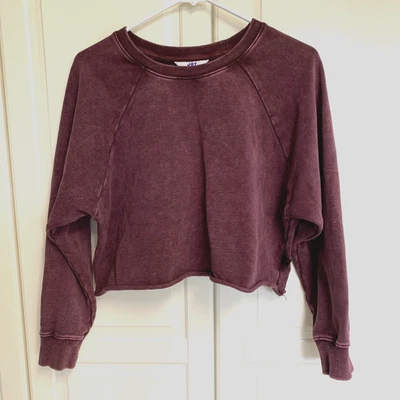 Sudadera Joy Lab Recortada Borgoña Cuello Redondo Talla M Foto 1 de 4