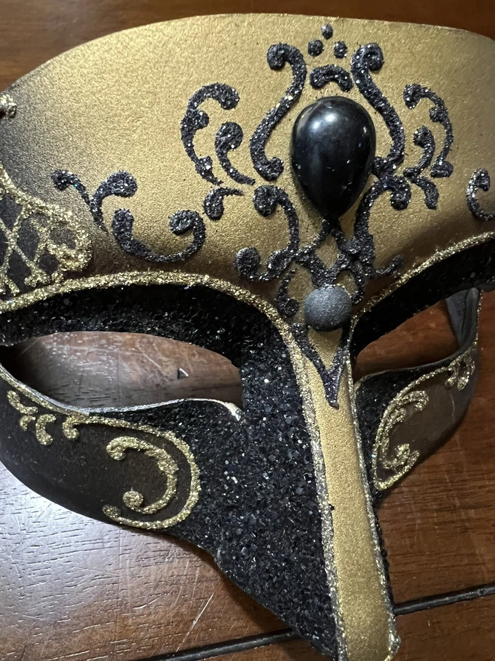 Vintage Hand Crafted Venezia Italy Masquerade Mardi Gras Mask Black & Gold - Image 1 of 4