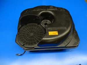 1 Mercedes C klasse w204 Lautsprecher Subwoofer Bassbox Harman Kardon - Picture 1 of 2