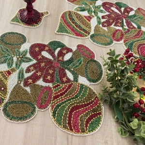 Christmas Poinsettia beaded placemat, gift for her, christmas decor - Picture 1 of 8