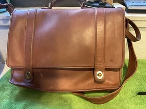 borsa a tracolla valigetta vintage coach pelle marrone viaggio 323 15” X 11” - Foto 1 di 12