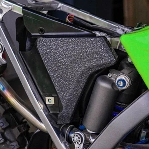 Black Air Box Guards 2004-2005 Kawasaki KX250F Airbox Grip Tape Decal KX 250F - Foto 1 di 3