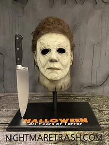 Michael Myers 2018 Mask Rehaul / Repaint Stand & Knife Complete Display NEW Hall - Picture 1 of 25