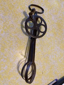 Antique Dover Metal Egg Beater Pat. Dec 27-98? great Patina - Picture 1 of 11
