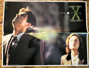 1995 The X-Files Ufficiale Fan Club POSTER PROMO Scully Mulder 22x17 RARO - Foto 1 di 1