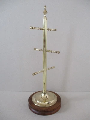 A Vintage Brass Metal 6-Mug Tree / Stand with Wooden Base ~ or Jewellery Holder - Image 1 of 4