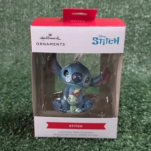 Neu im Karton Hallmark Disney Lilo & Stitch mit Scrump Weihnachtsbaum Weihnachtsschmuck - Bild 1 von 3