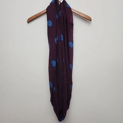 Bufanda Loft Infinity púrpura con lunares azules Foto 1 de 4