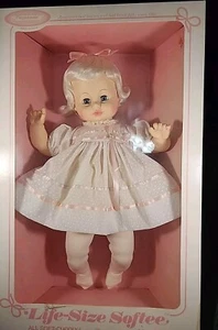 Vintage Rarität Playpal lebensgroße SOFTEE Reiter 24 Zoll MAMA Puppe NEU IM KARTON platinblond - Bild 1 von 15