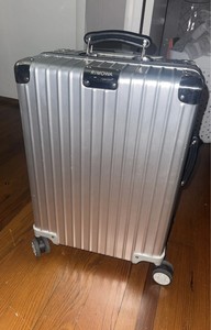 rimowa international carry on