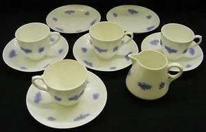 Adderley Chelsea "Grape" Demitasse 4 tazas y 6 platillos 1 crema Inglaterra - Imagen 1 de 4