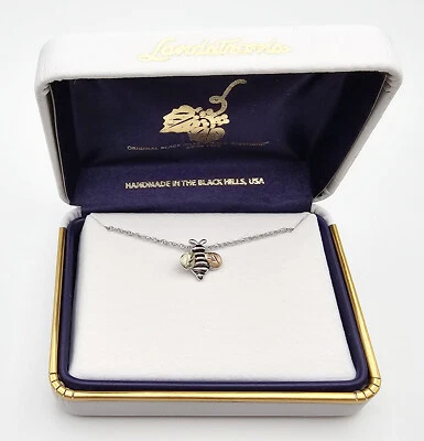 Colgante Abeja Pequeño Oro Plata Esterlina Black Hills ENVÍO RÁPIDO Foto 1 de 2