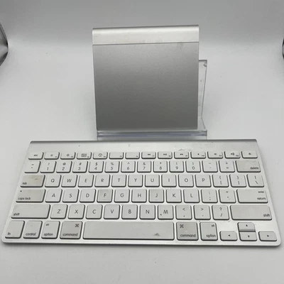 Apple Wireless Magic Keyboard A1314 and Apple A1339 Track Pad Bundle - Tested - Image 1 of 4