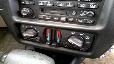 Control de temperatura con doble zona Opt CJ3 compatible con 00-03 IMPALA 27845412 Foto 1 de 4