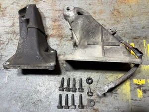 Par de brazos de montaje del motor tracción trasera BMW E46 E85 M52TU M54 1999-2006 OEM  - Imagen 1 de 13