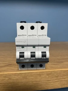 MEM Memshield 2 63amp MCB C63 Triple Pole MCH363 10kA Eaton Delta - Picture 1 of 12