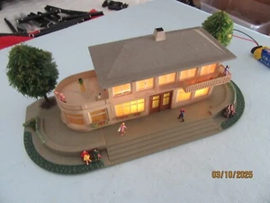 HO - Kibri Vintage LED Illuminated Hotel/Restaurant with Metal Roof - Very Rare - Picture 1 of 16