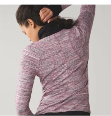 Lululemon tamanho 2 redondo 1/2 zíper no espaço corante camuflado berry rumble multi preto - Imagem 1 de 4