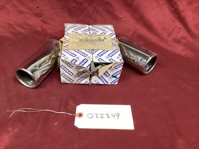 NUEVO 1987-1988 JUEGO DE 2 ALETAS DE ESCAPE/TUBO DE ESCAPE NISSAN - 20091-82M00 Foto 1 de 4