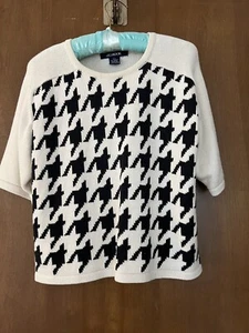 Vintage JG Hook Sweater Short Sleeve, Black & White sz M - Picture 1 of 4