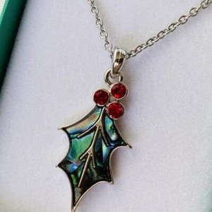 Holly Leaf Paua Shell Necklace Pendant Red Berry Gift Box - Picture 1 of 5