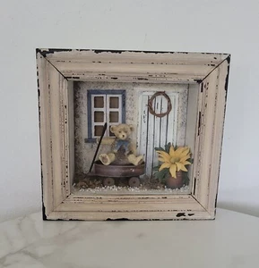 Vintage Schattenbox Wandbild Teddybär im rustikalen Wagen antik weiß Rahmen - Bild 1 von 11