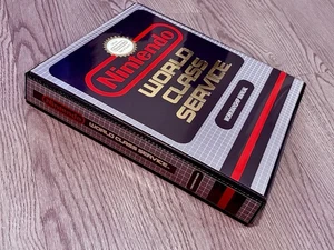Vintage Nintendo World Class Service - Workmanship Manual - Binder Only - Rare! - Bild 1 von 4