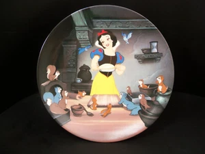 Knowles Walt Disney SNOW WHITE SEVEN DWARFS "A Special Treat" Collector's Plate - Picture 1 of 9