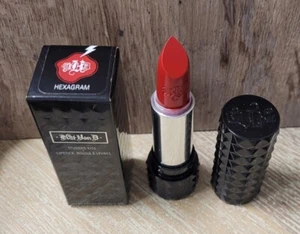 KAT VON D LÁPIZ LABIAL STUDDED KISS TONO: HEXAGRAMA ~DESCONTINUADO ~ TONO RARO ~ - Imagen 1 de 12
