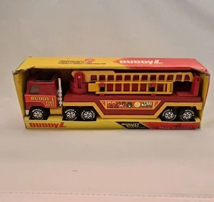 VINTAGE BUDDY-L HOOK AND LADDER FIRE TRUCK NEW - Picture 1 of 7