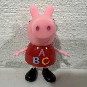 Peppa Pig ABC Red Dress Figur Jazwares Spielzeug Sammelfigur 2,5"  - Bild 1 von 6