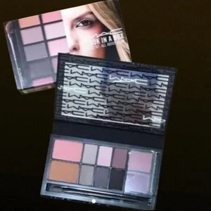 MAC Makeup Palette Eyeshadow Neutral Shades - Picture 1 of 4