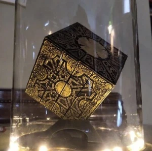 1:1 Hellraiser Puzzle Box Moveable Film Serie Cube Fully Pinhead Prop Figurine - Picture 1 of 13