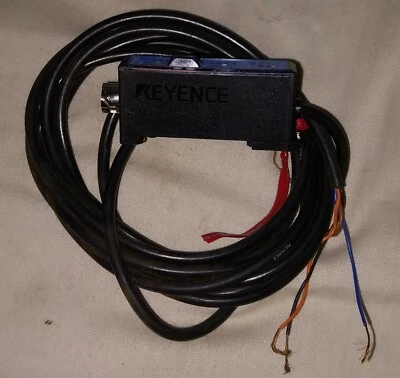 Keyence FS2-60 FIBER AMPLIFIER CABLE TYPE OPTIC SENSOR  - Image 1 of 2