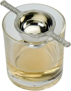 Celtic Quaich Traditional Scottish Whisky Measure Measure Without Glass - Foto 1 di 3